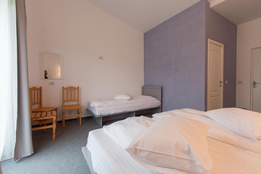 Ana Bed and Breakfast