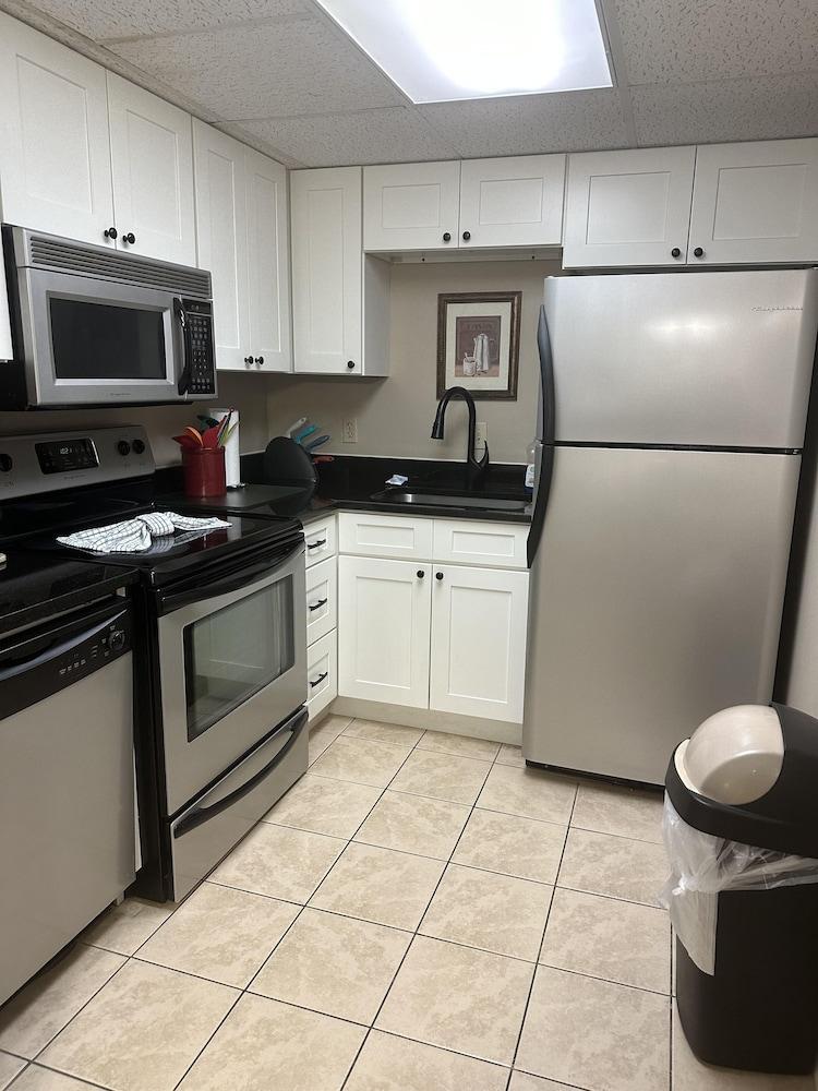 Smoky Mountains 304 2BD Condo with Private Balcony and Fireplace by RedAwning