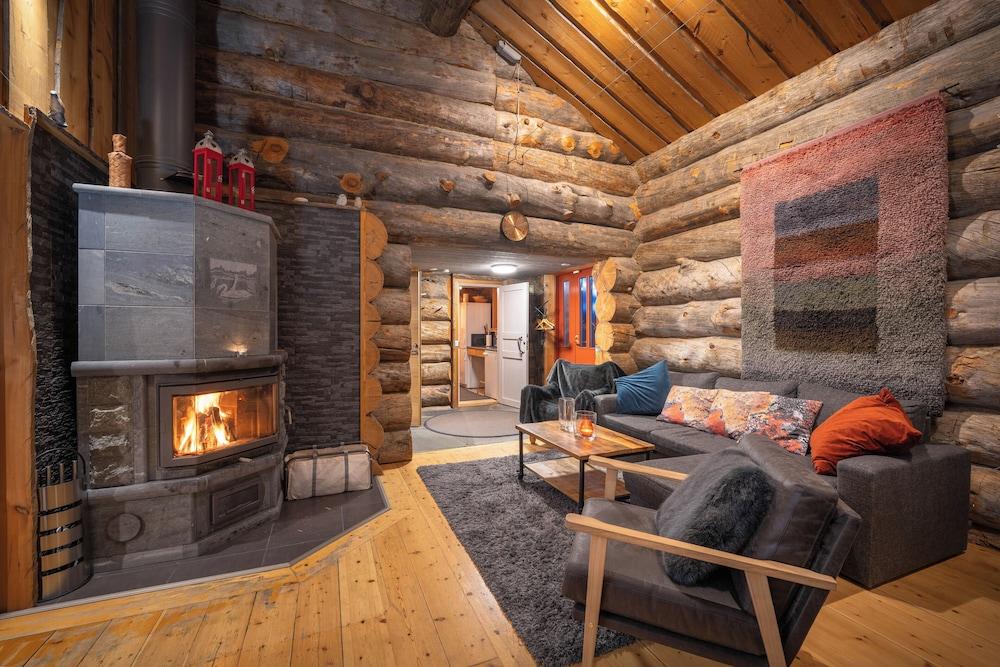 Kuukkeli Hirvas Suite