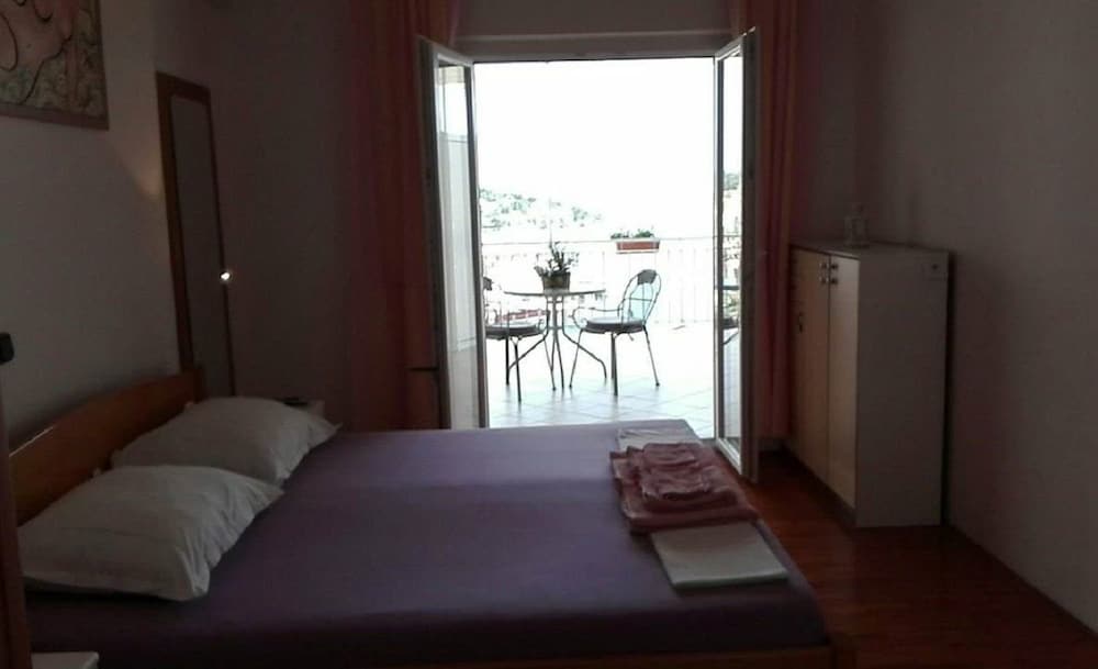 Bocin Rosso Apartments