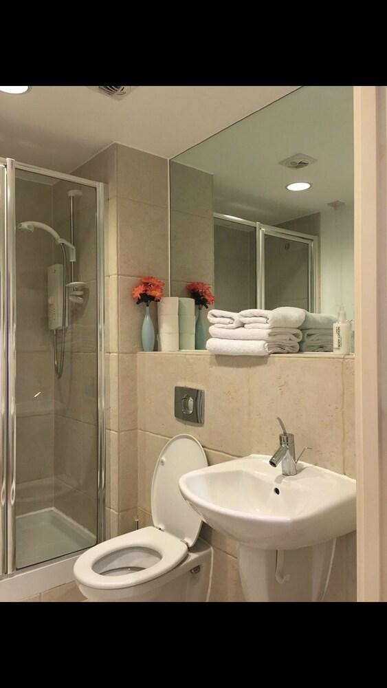 The Greengate Apartment