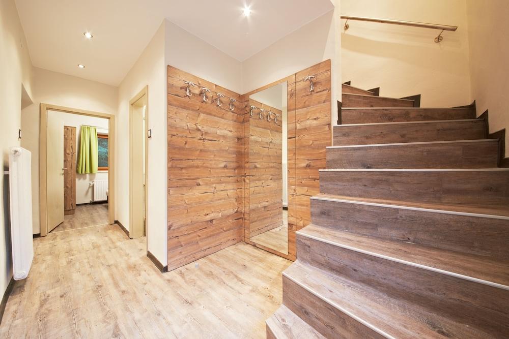 Holiday Lodge Central