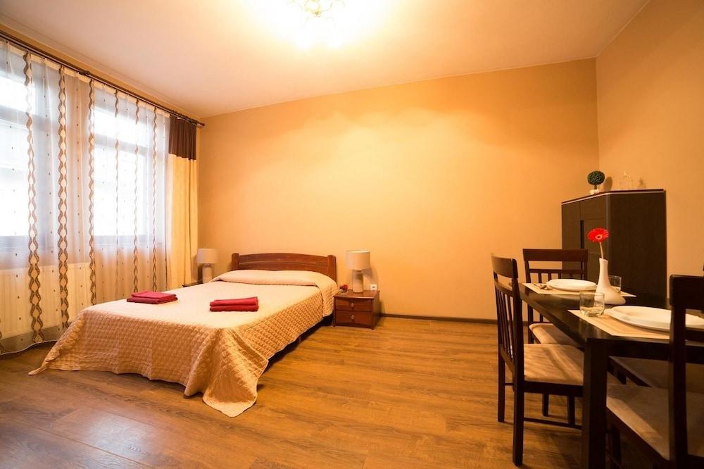 Aparthotel na Mytniy