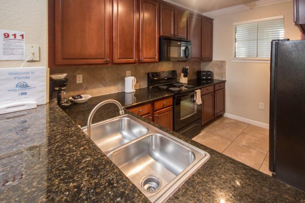 Bella Piazza 907 - 926