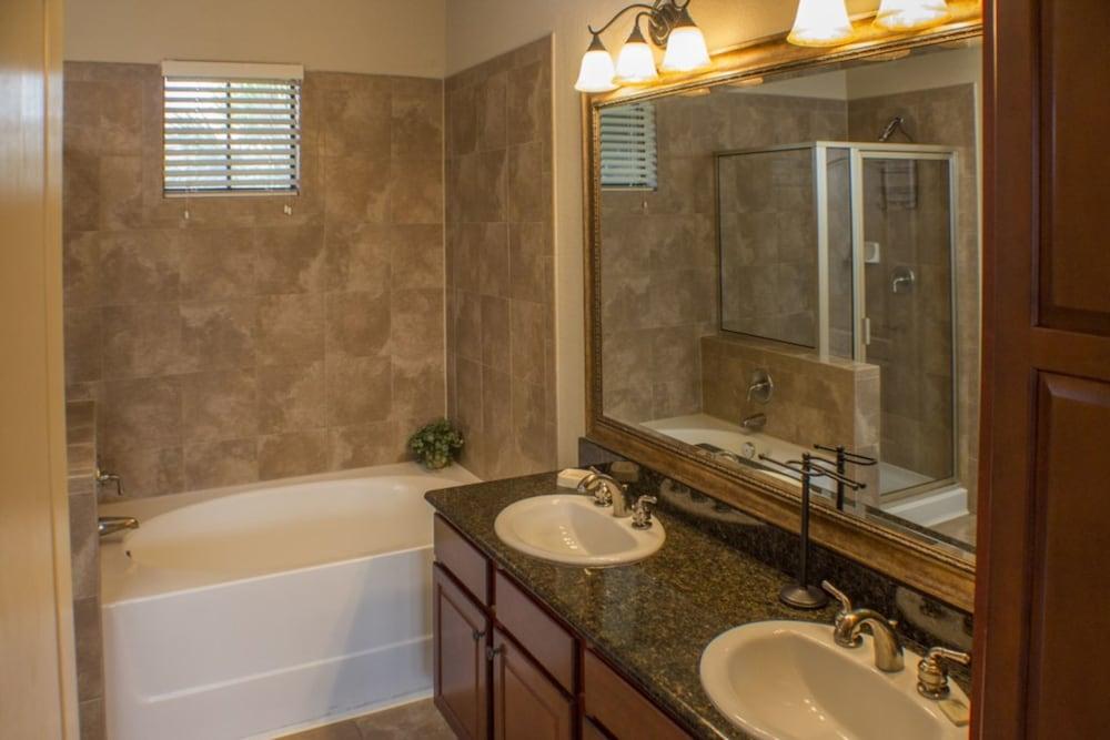 Bella Piazza 904 - 527