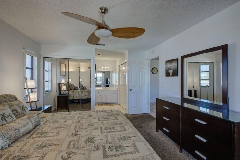 Anna Maria Island 601 C209