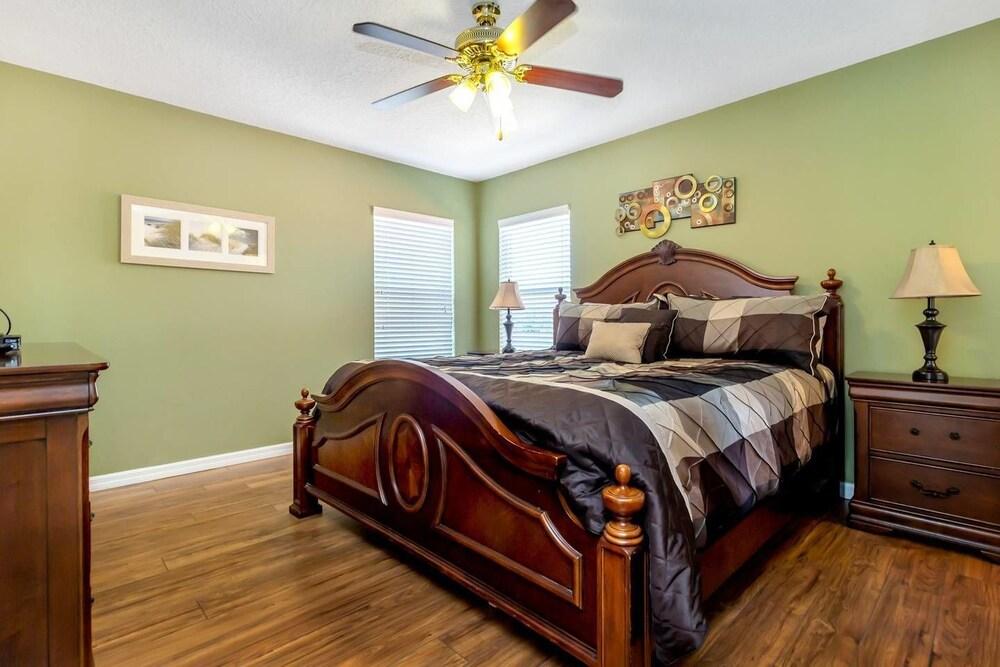 Davenport - Spacious 6bd/5.5ba Pool Home-#6av151