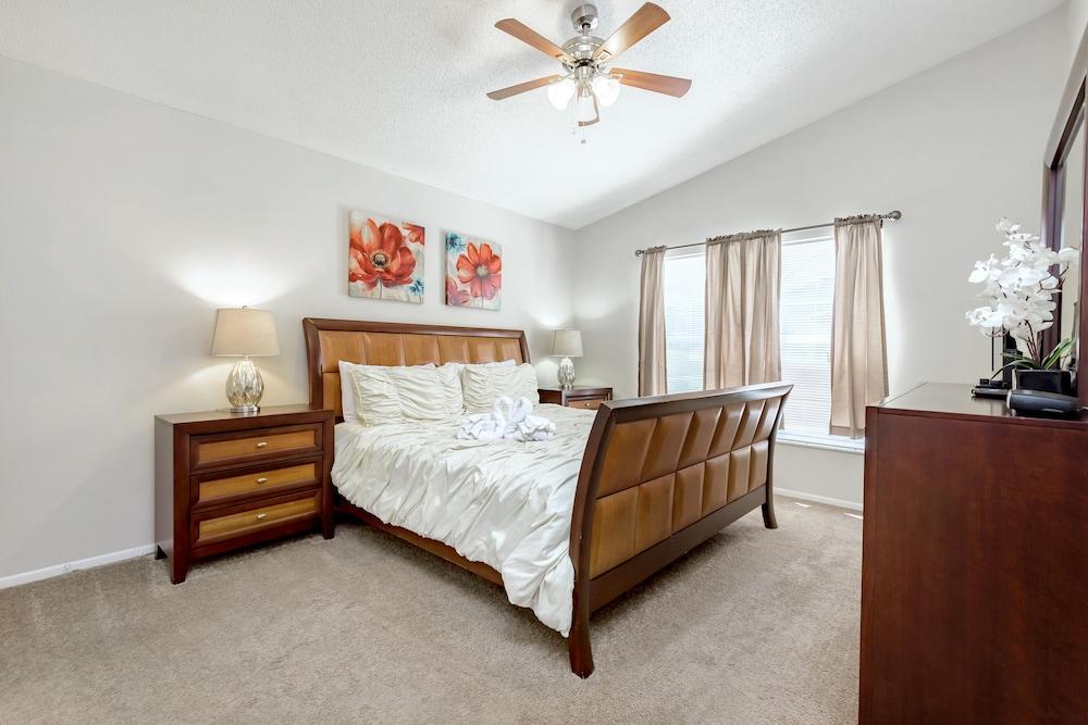 Hampton Lakes - Spacious 4bd/2ba Pool Home #4hl510