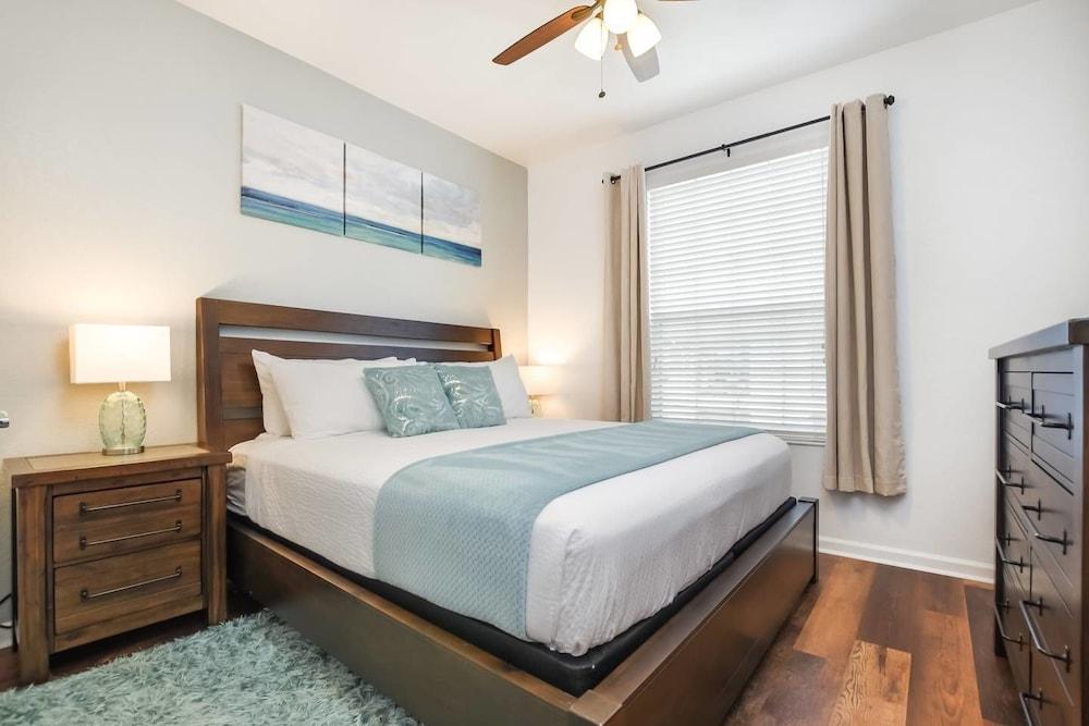 Newly Renovated, Beautiful 2bd/2ba Condo #2vc500