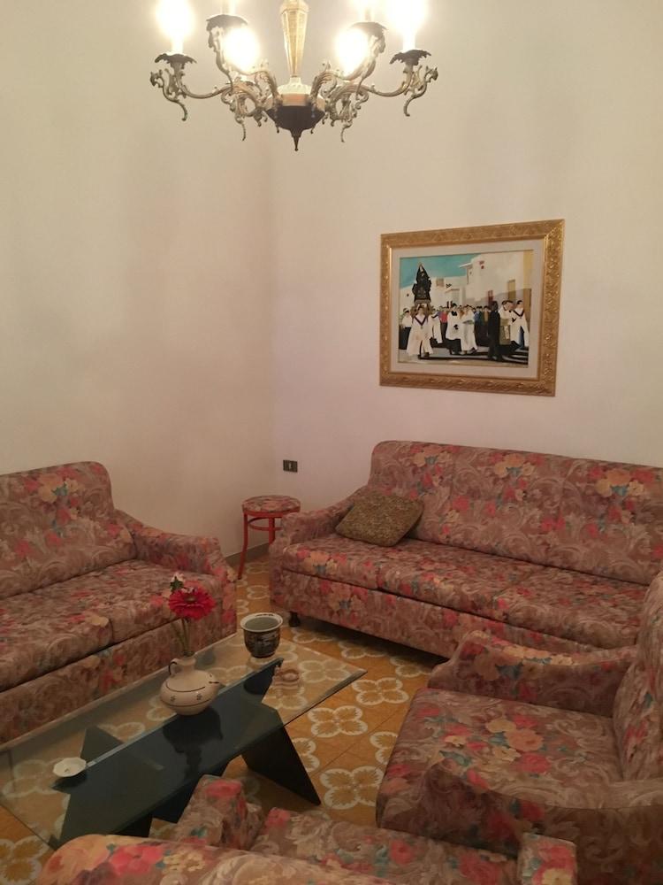 Sea view cottage on sea coast