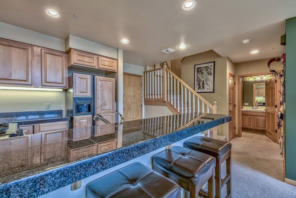 SC207 SnowCrest - 2 Br Condo