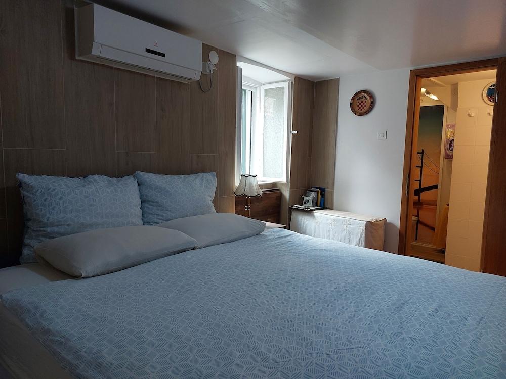 Cozy En-suite Rm on Dumanica