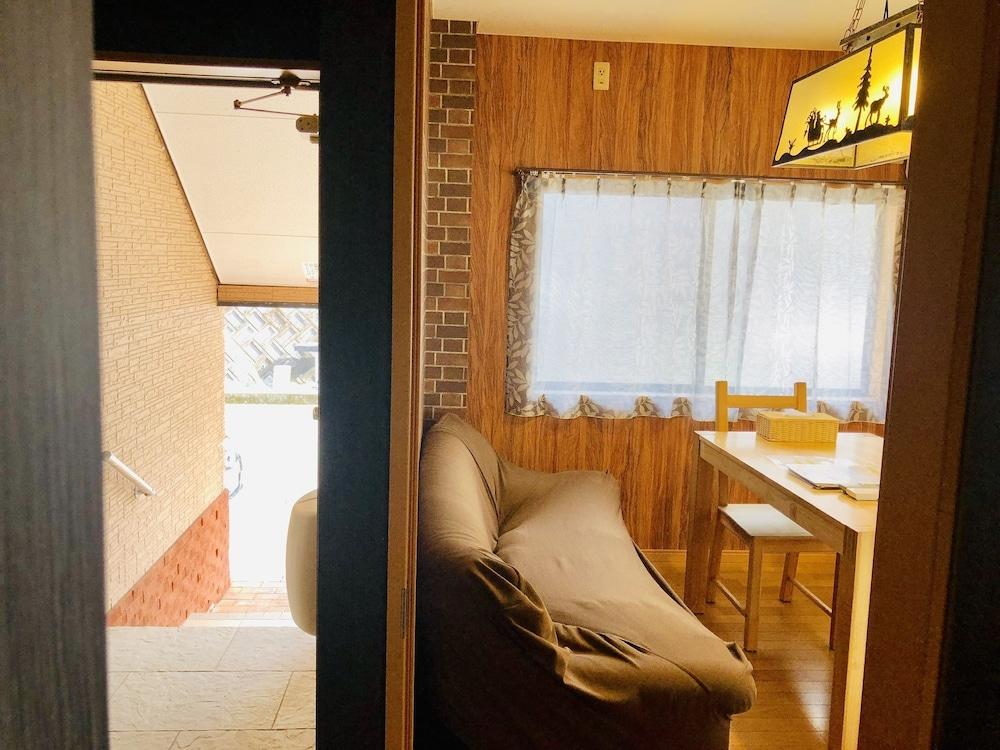 Midtown Sakura Apartment House 101