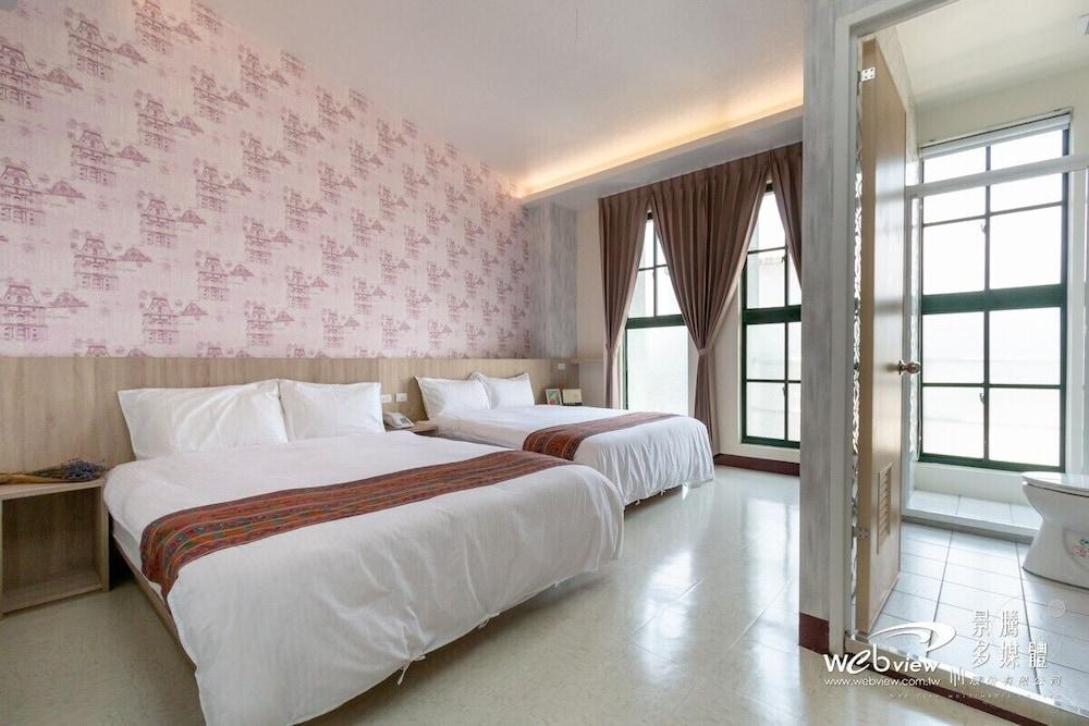 Jia-Jia Business Hotel