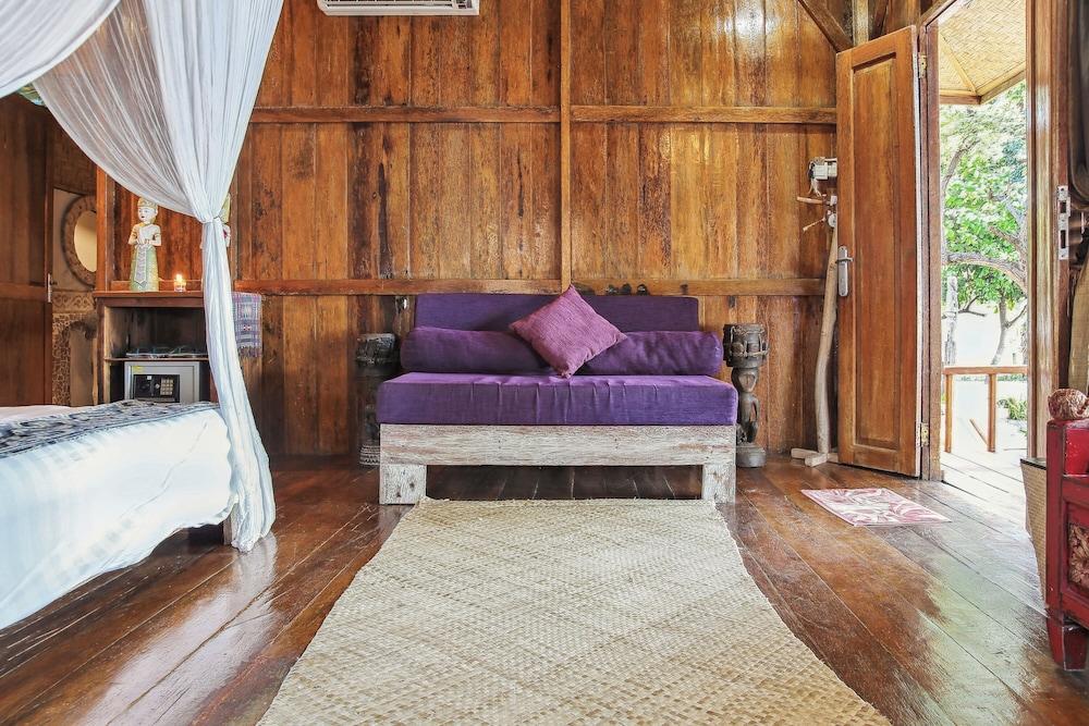 Cemara Beachfront Suite