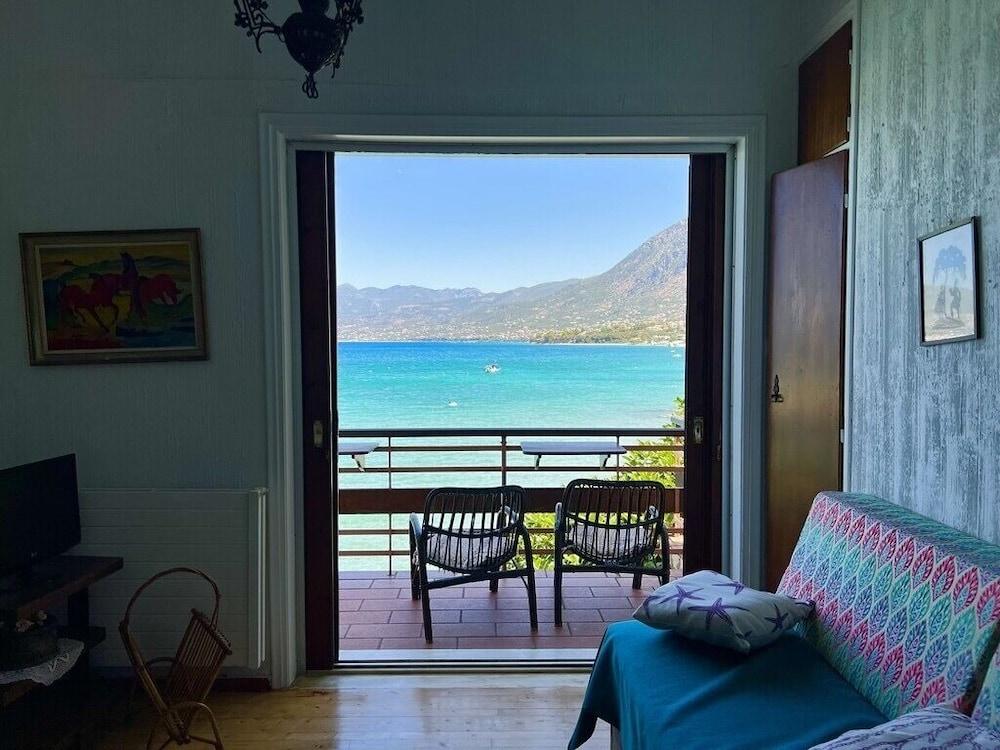 Nikos Panagiotareas House