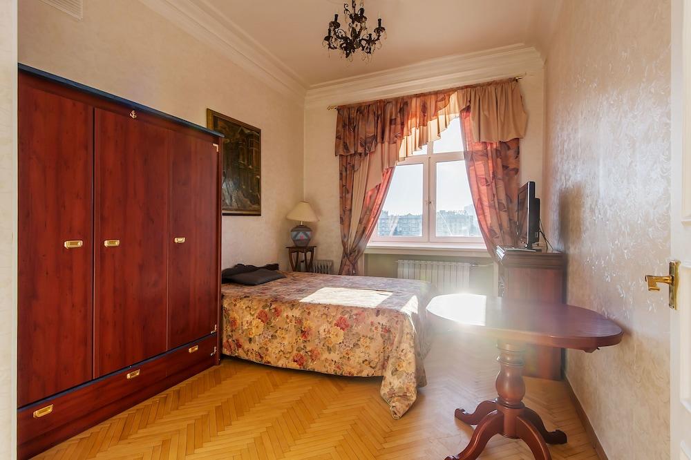 GM Apartment New Arbat 31-12