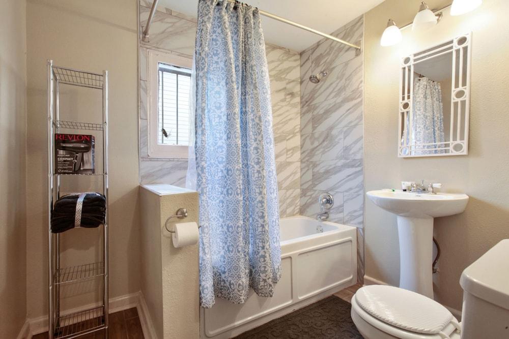 1 Bedroom Studio - 806.5