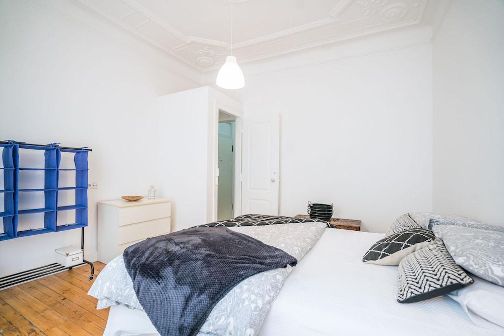 Estrela Neoclassical Apt River View