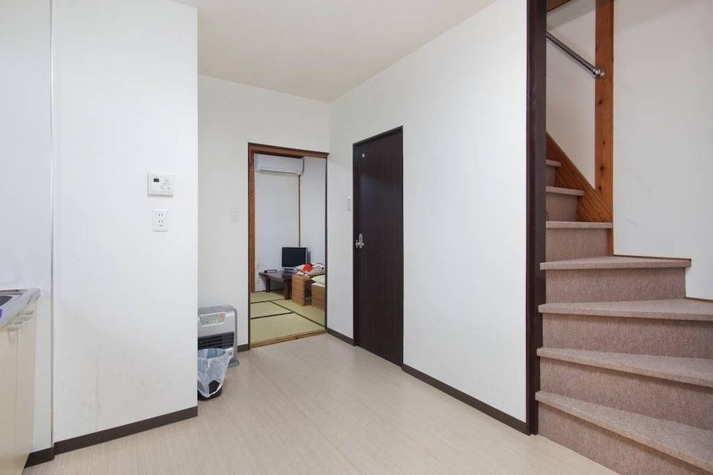 Guesthouse SAYURI HONKAN