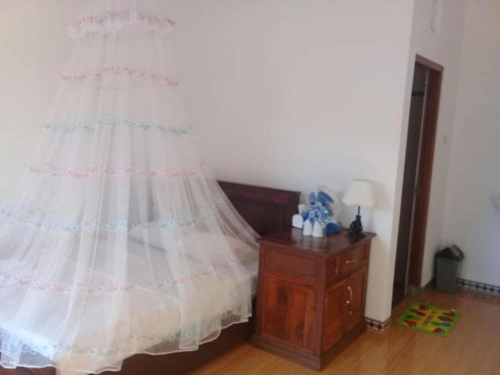 Aris Homestay and Warung Made