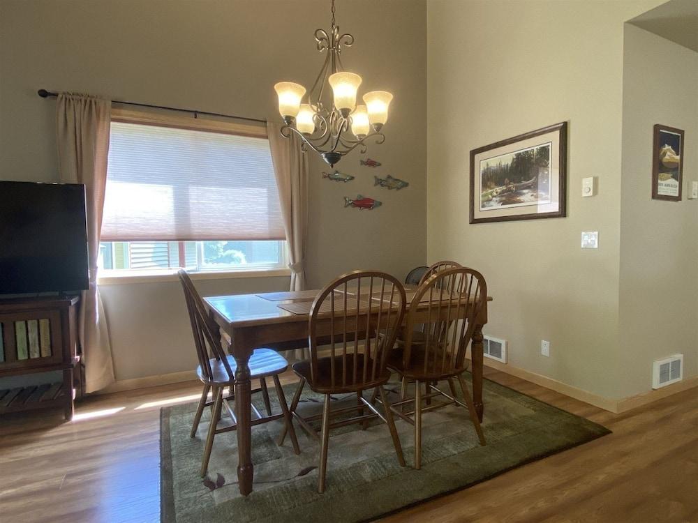 Mountain Harbor #208 2 Bedroom Condo