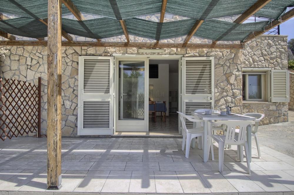 Scia' 1 Seafront Apartment