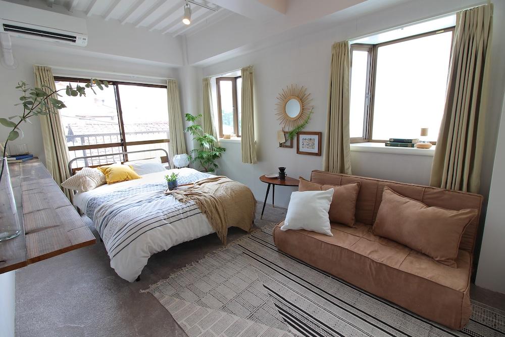 Koru Takanawa Gateway Hostel Cafe&Bar