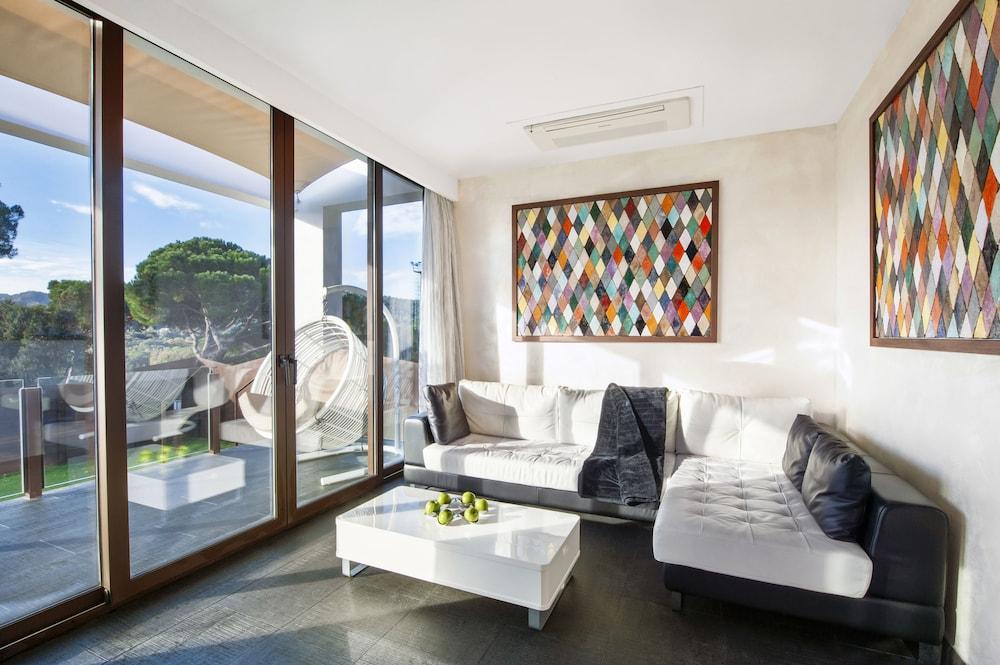 Suites Natura Mas Tapiolas