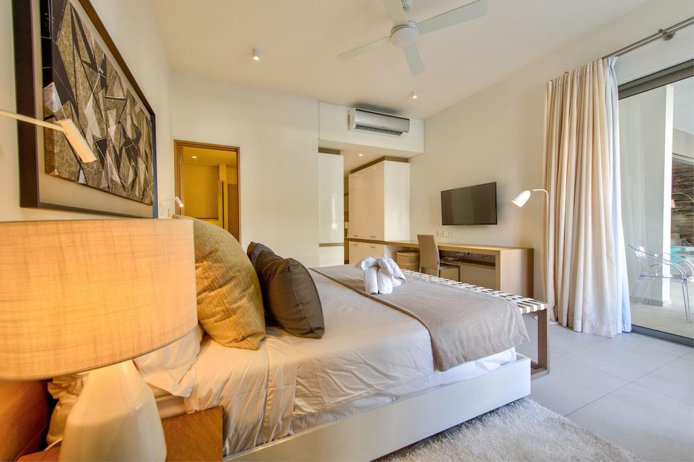 Mont Choisy Le Parc by Pam Golding