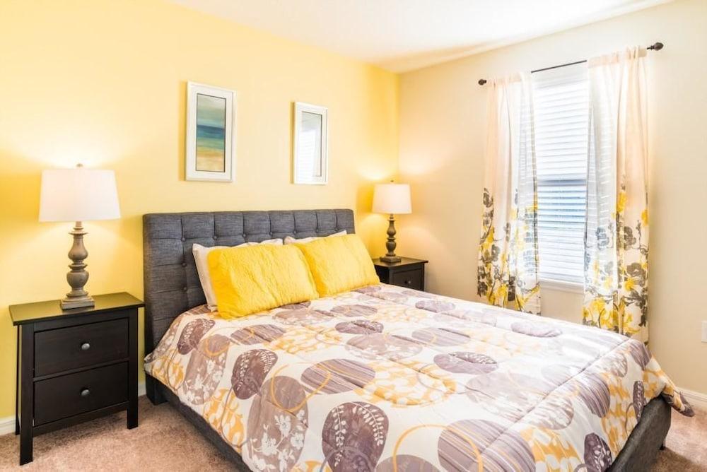 Beautiful Windsor Villa