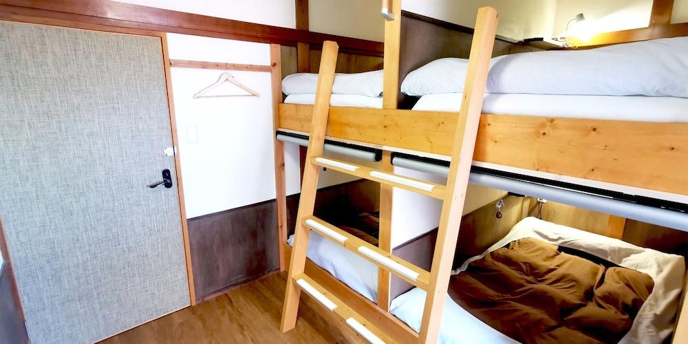 Guest House Komatsuya - Hostel