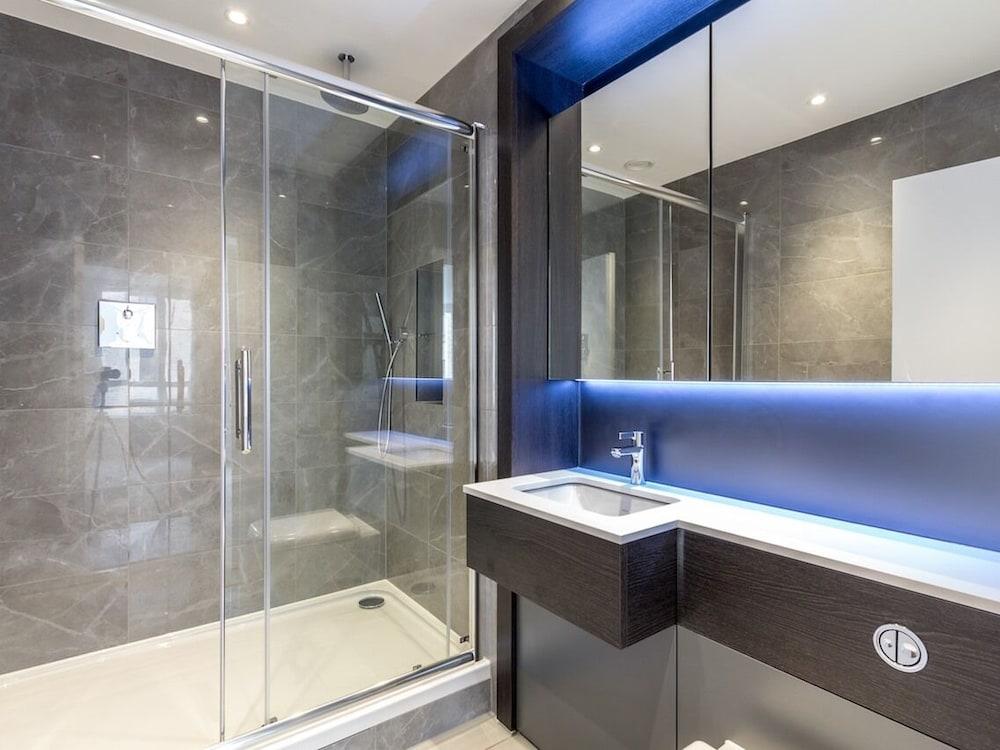 2 Bed Property Close to Heathrow Airport