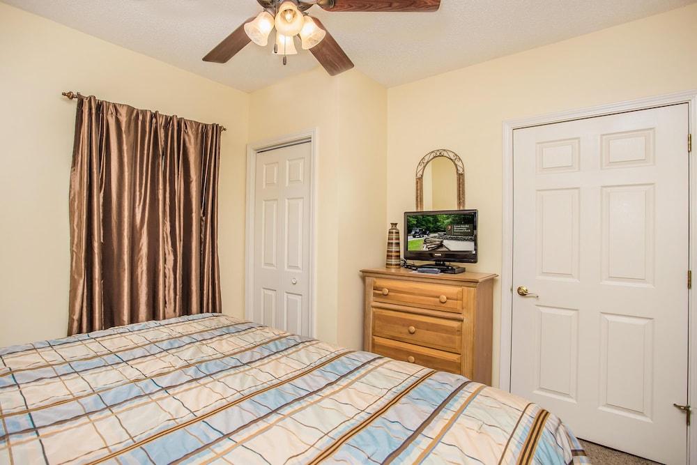 Whispering Pines 441