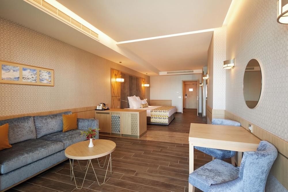 Secrets Sunny Beach Resort & Spa - All Inclusive - Adults Only