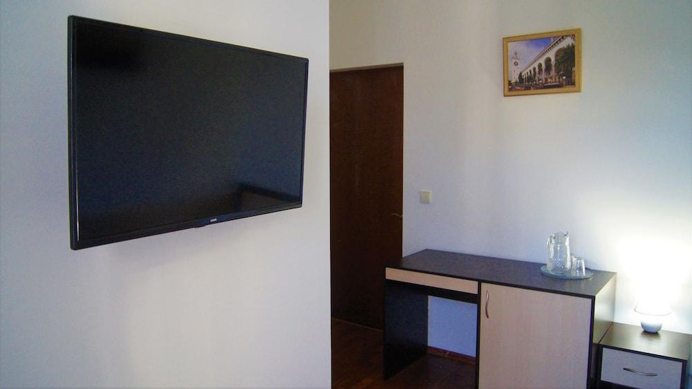 Hotel Utomlennye Solntsem