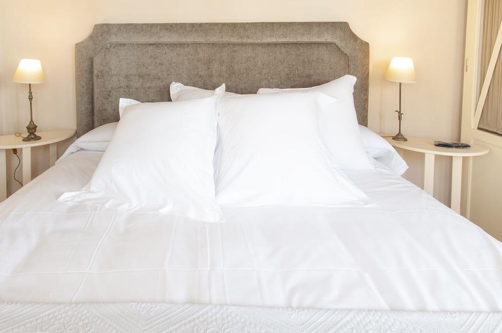 CH Apartments Rooftop Terrace