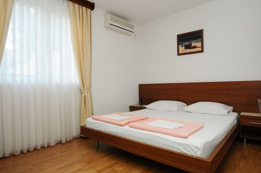 D&R Boreta Apartments