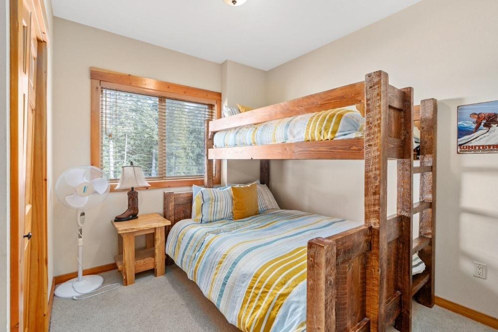 Black Diamond 3 Bedroom Condo