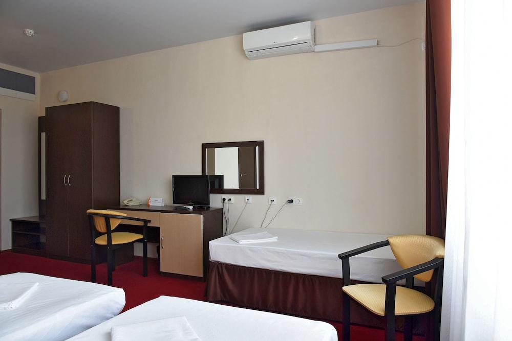 Barkhatnye Sezony Semeiny Kvartal