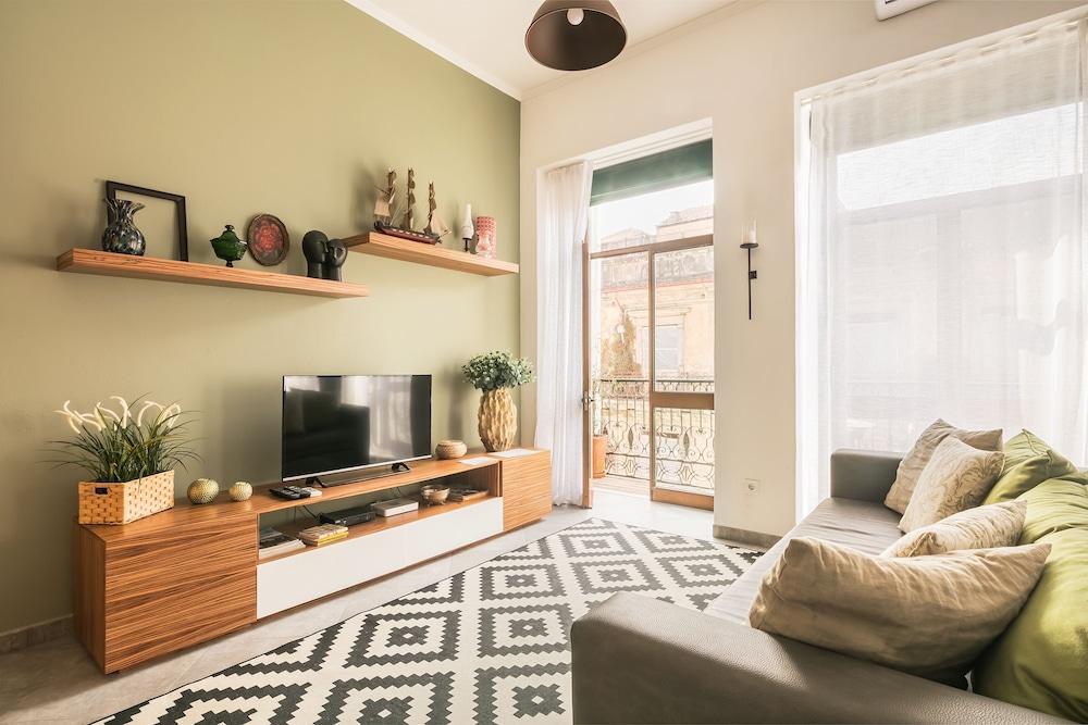 Merc Porto Ribeiras Place