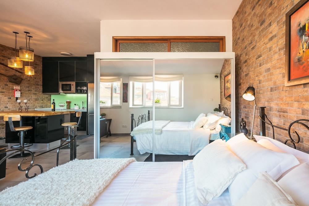 Merc Porto Ribeira's Up place