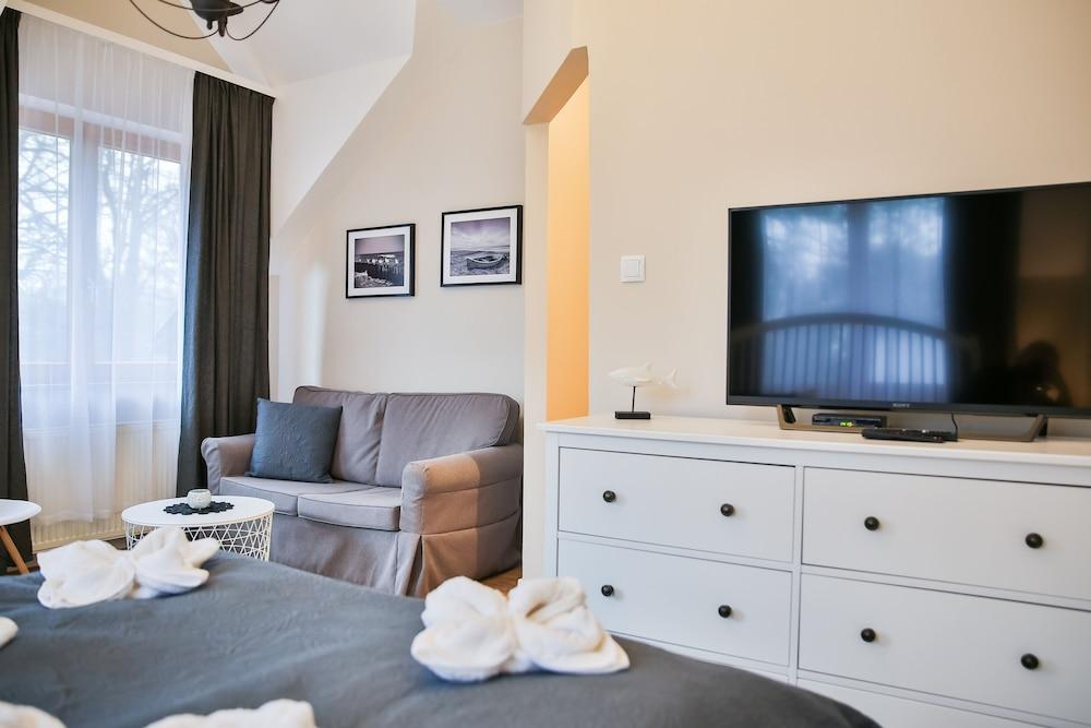 Willa 4 Pory Roku Uznam