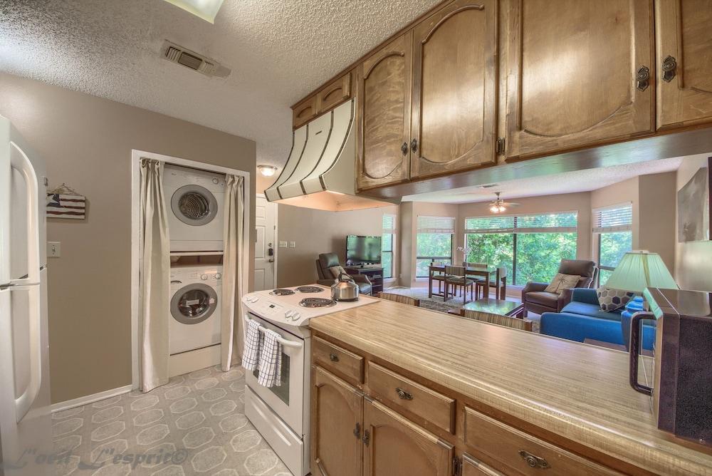 Totally Tubular Crc 303 2 Bedroom Condo by RedAwning