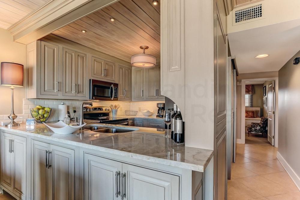 Oceanfront Beach Escape Condo with WiFi by RedAwning