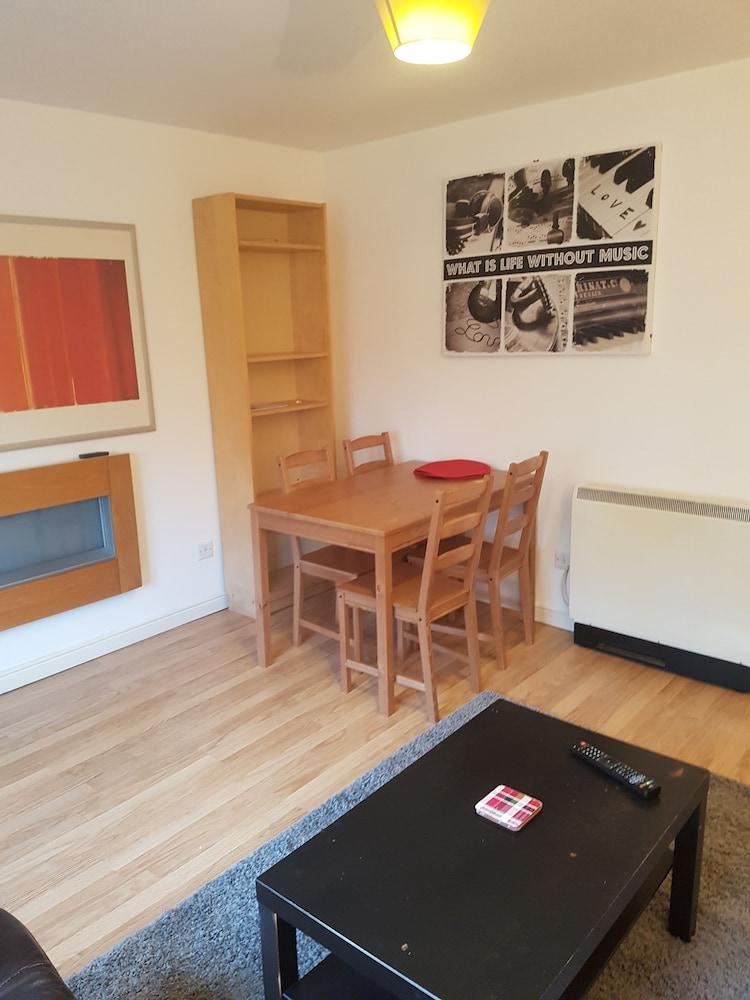 Livingston Contract & Business Apartment