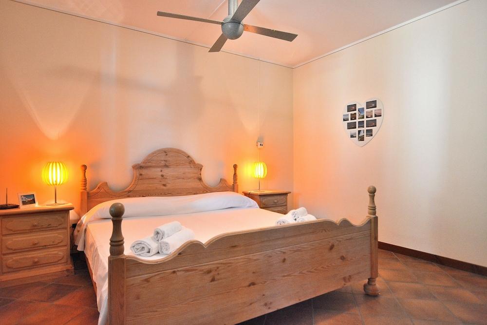 Apartment With Pool Ai Pignoi 1st floor