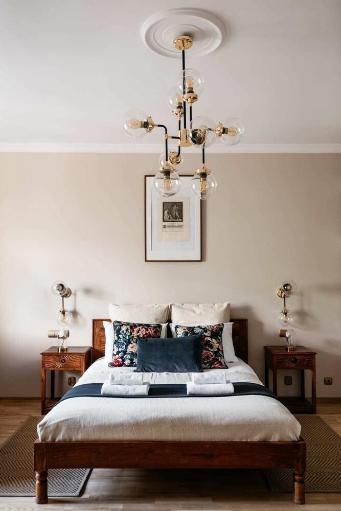 Fresco Apartment - LoftAffair