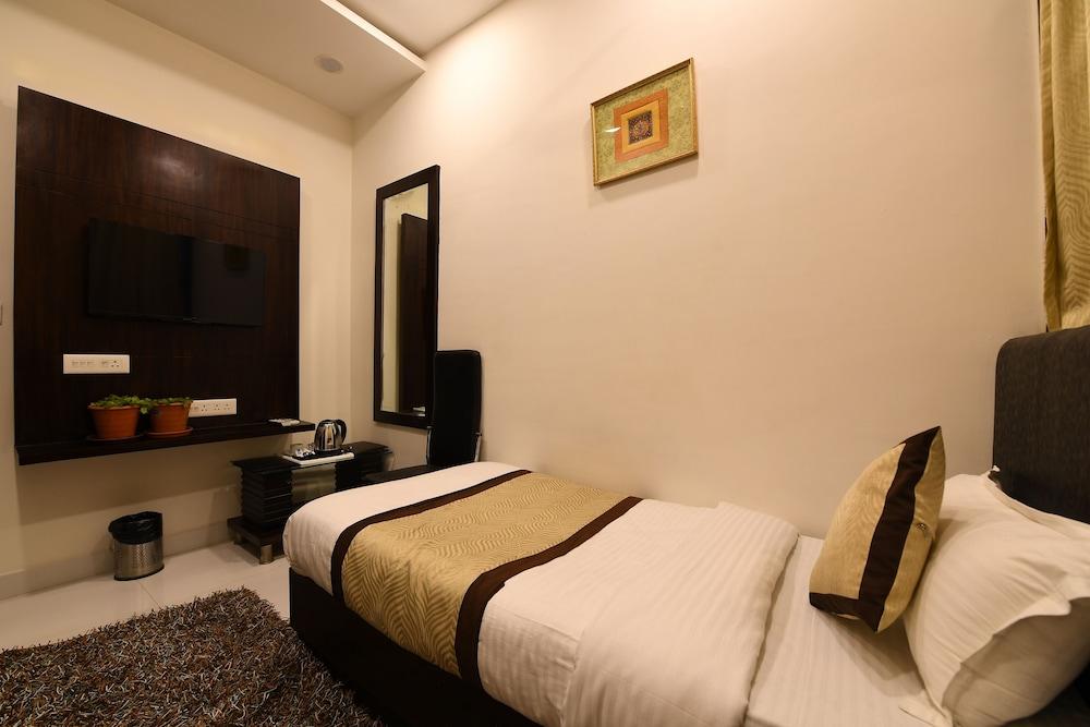 Madhav Muskan Residency