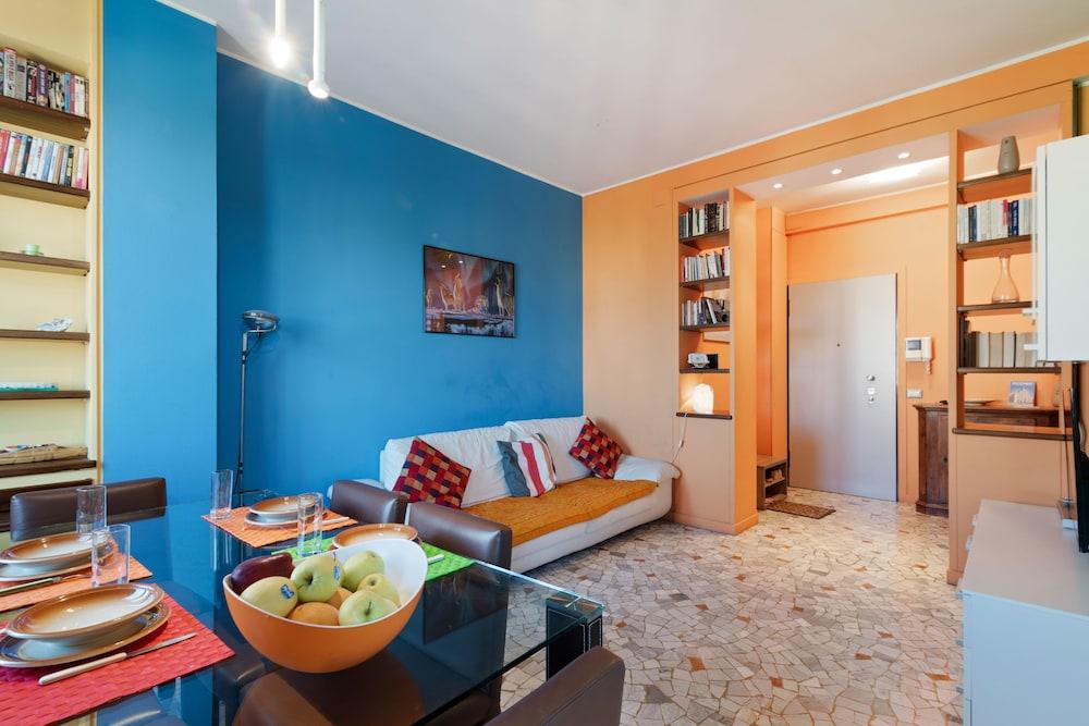 Flatty Apartments - Transiti